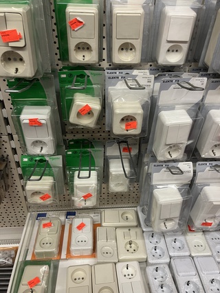 Partij Diverse elektra en contra stekkers